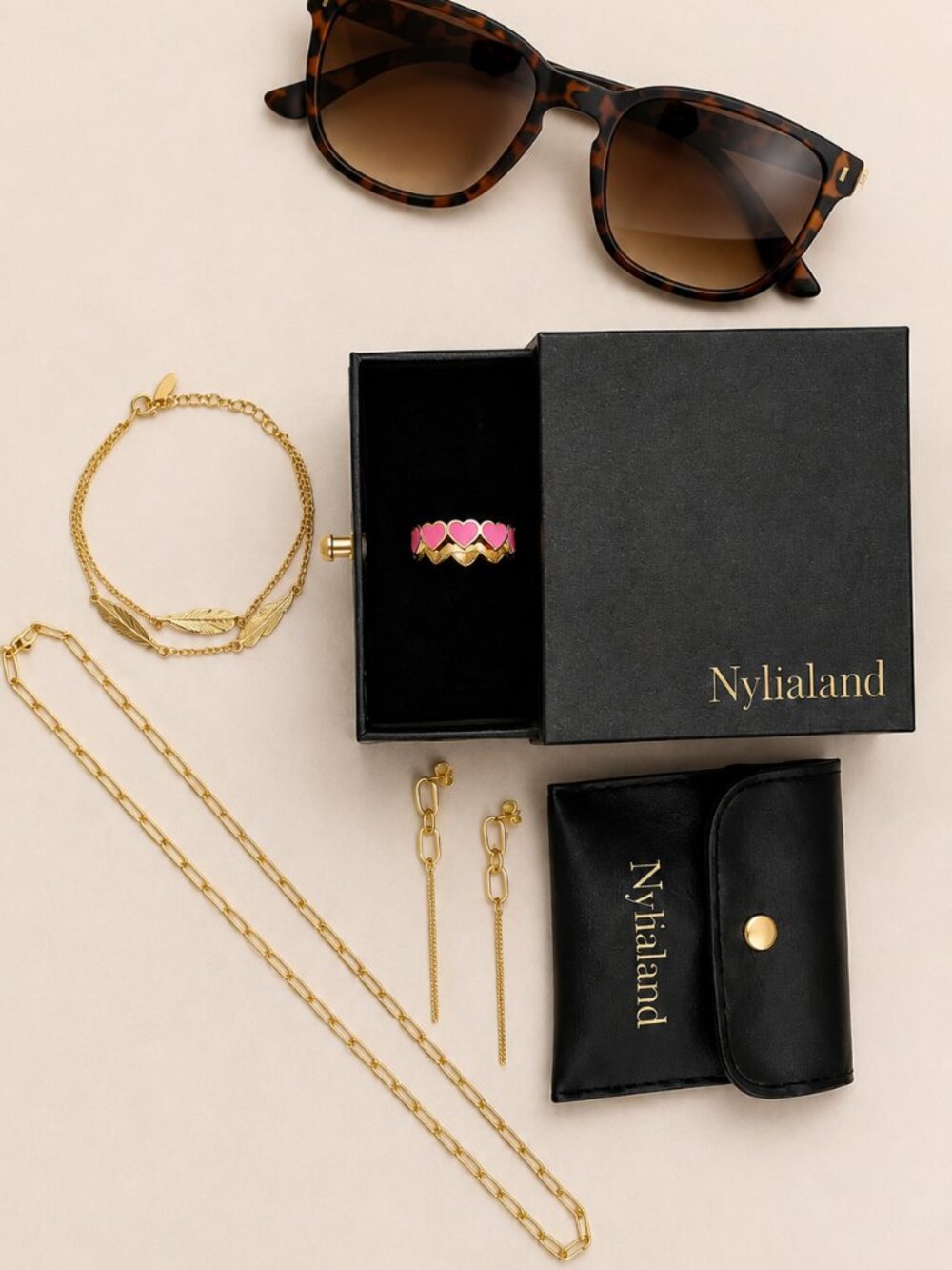 Nylialand Gold Set | Paperclip Chain, Pink Heart Ring & Sunglasses